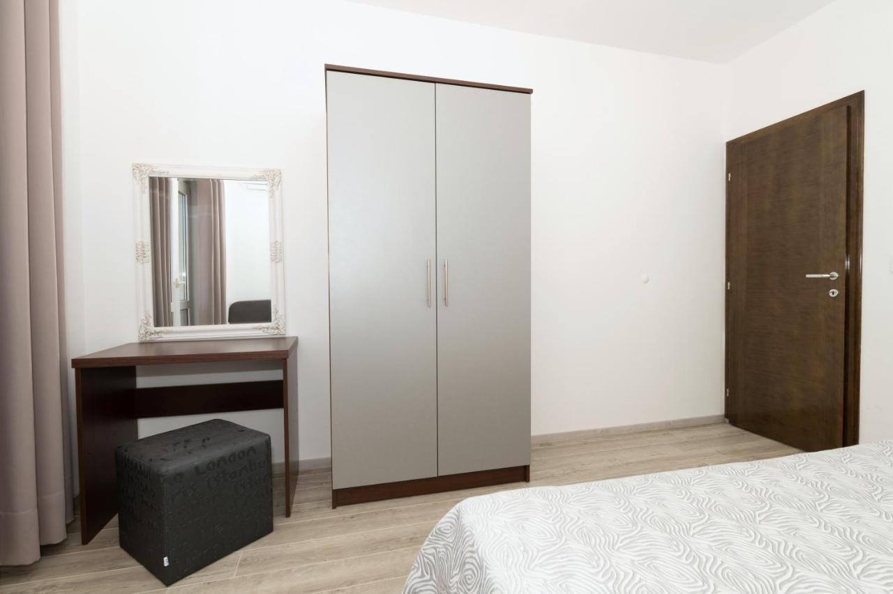 Bilin San Appartement Baška Voda Buitenkant foto