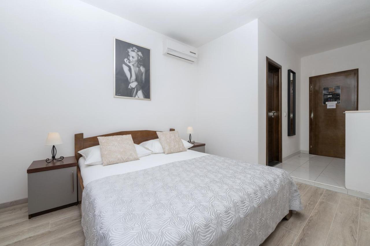 Bilin San Appartement Baška Voda Buitenkant foto