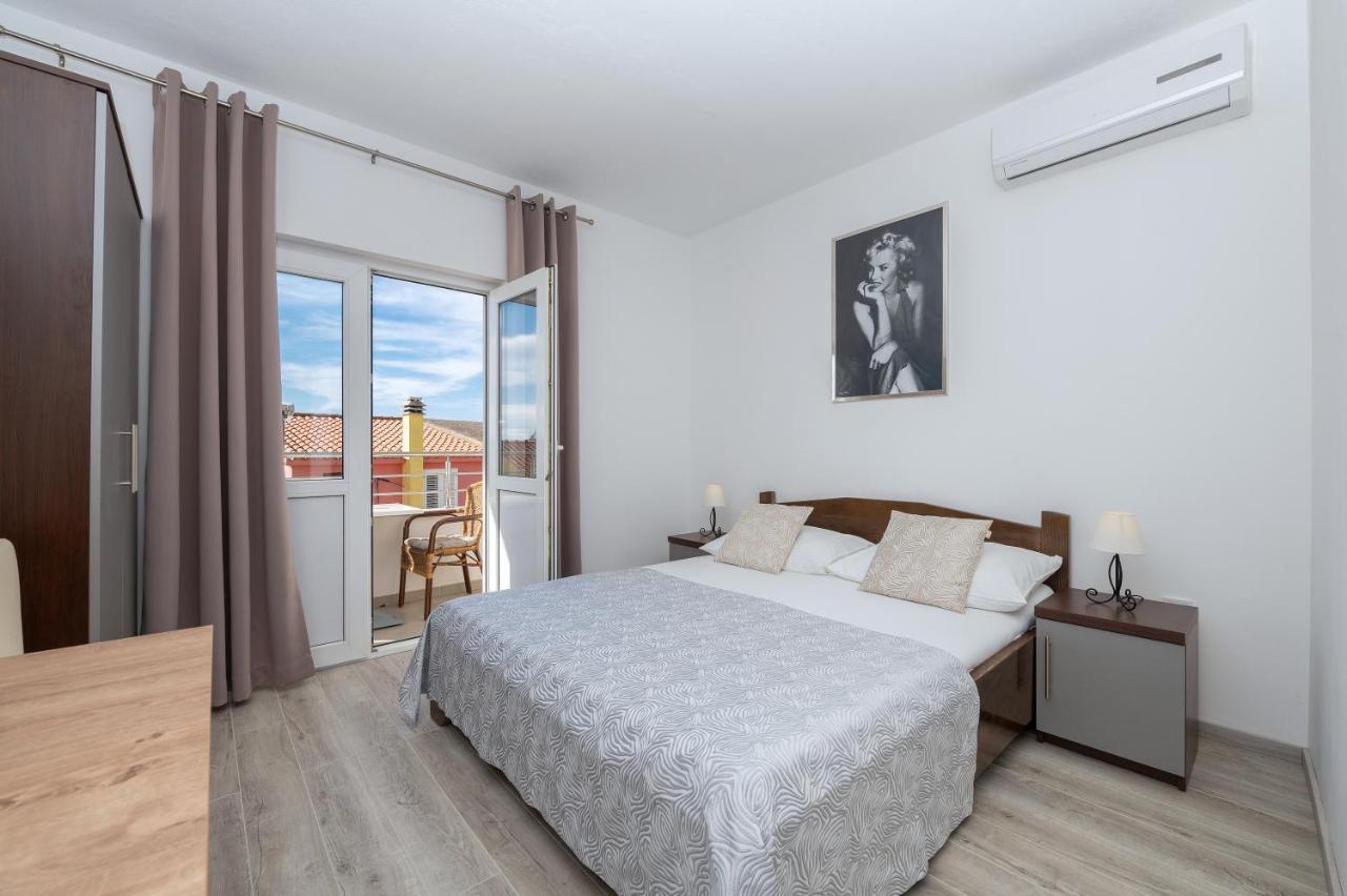 Bilin San Appartement Baška Voda Buitenkant foto