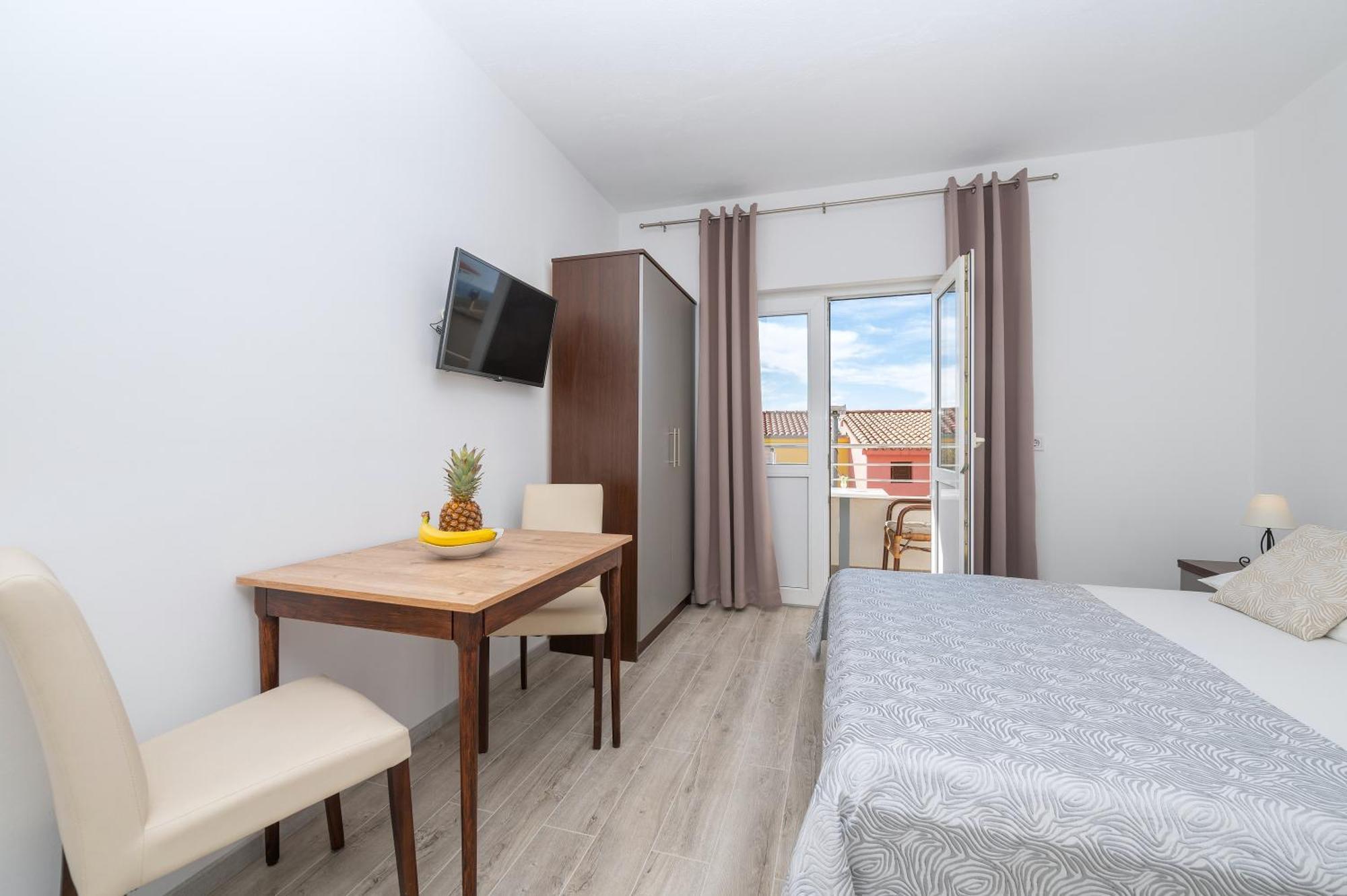 Bilin San Appartement Baška Voda Buitenkant foto