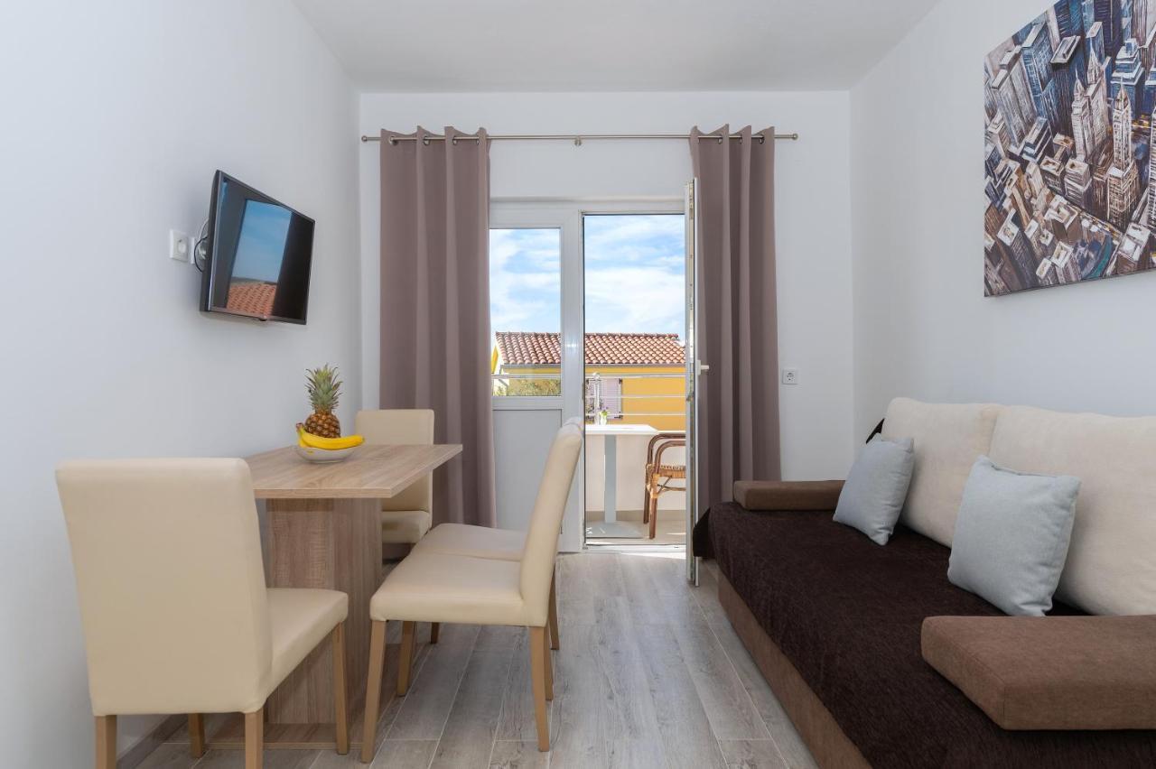 Bilin San Appartement Baška Voda Buitenkant foto