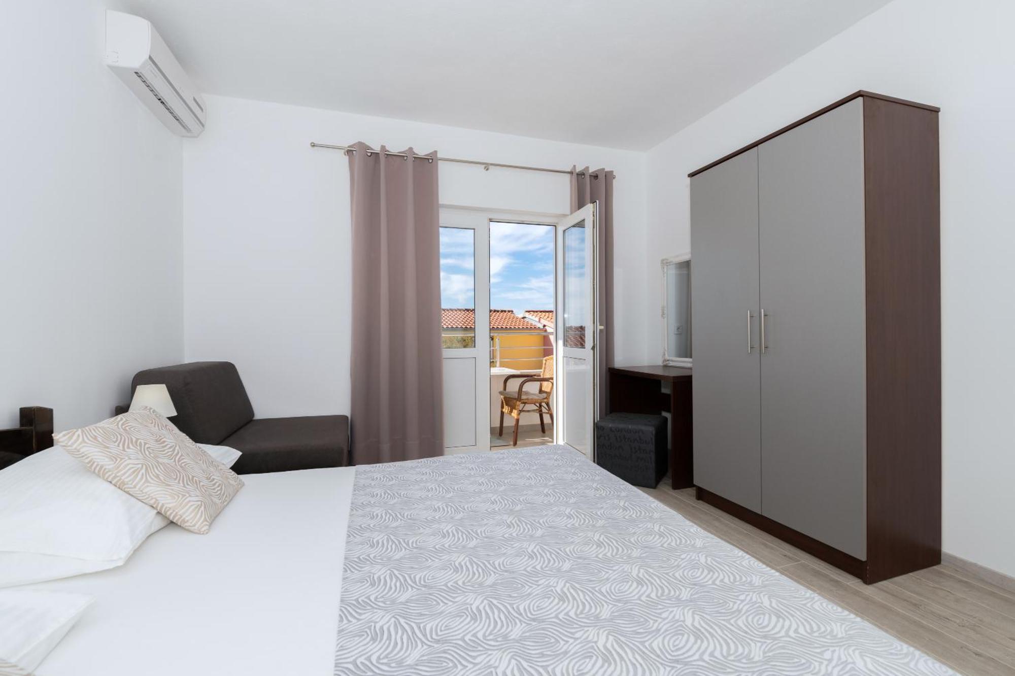 Bilin San Appartement Baška Voda Kamer foto