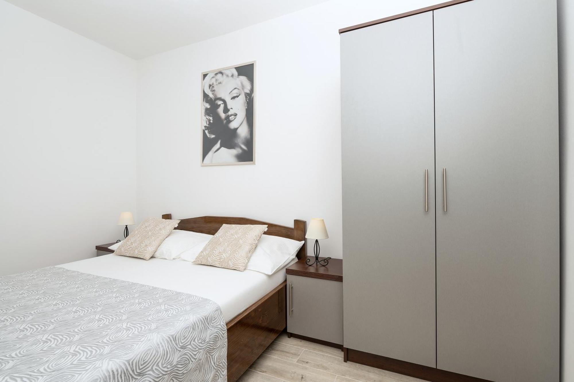 Bilin San Appartement Baška Voda Kamer foto