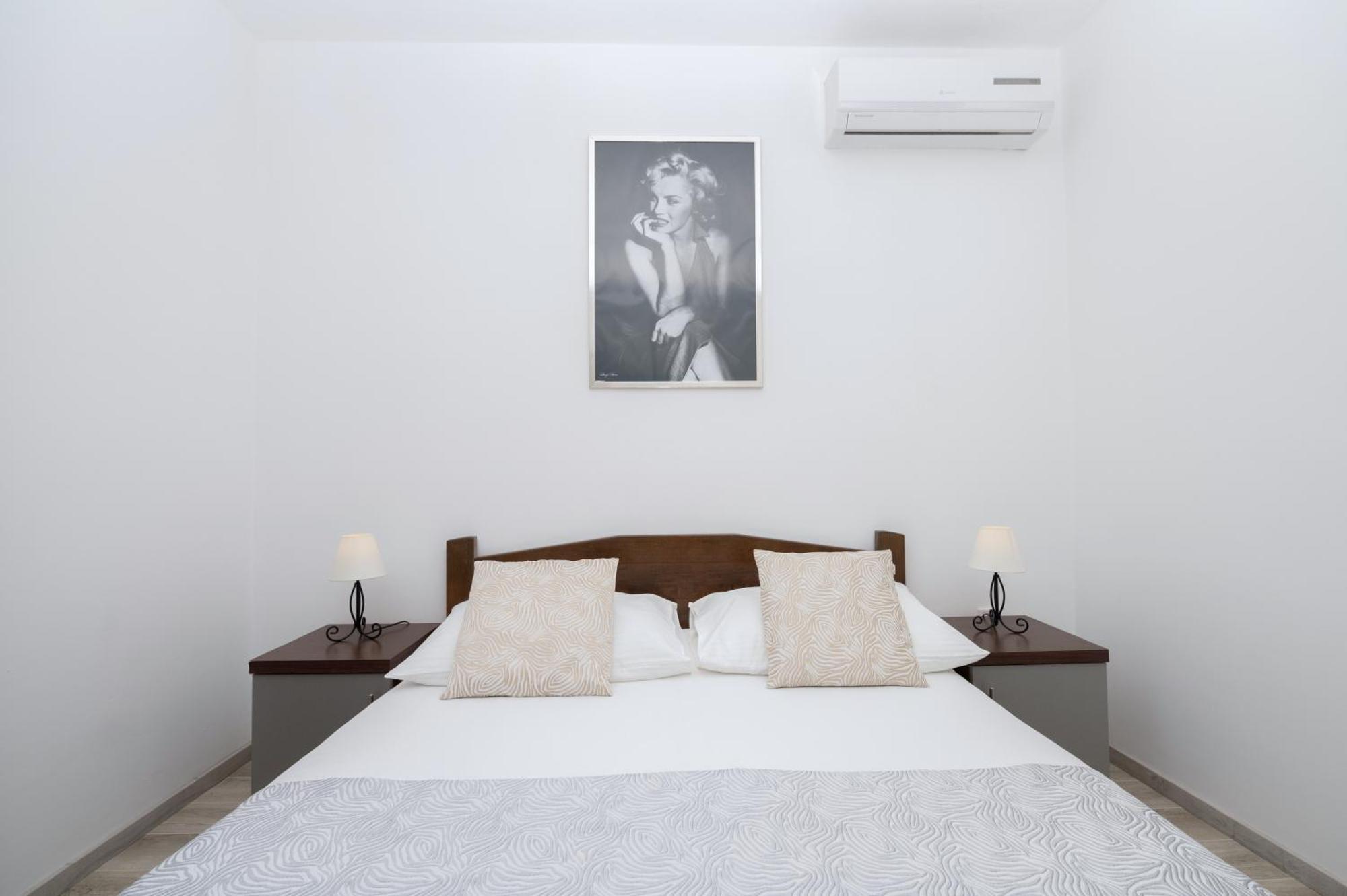 Bilin San Appartement Baška Voda Kamer foto