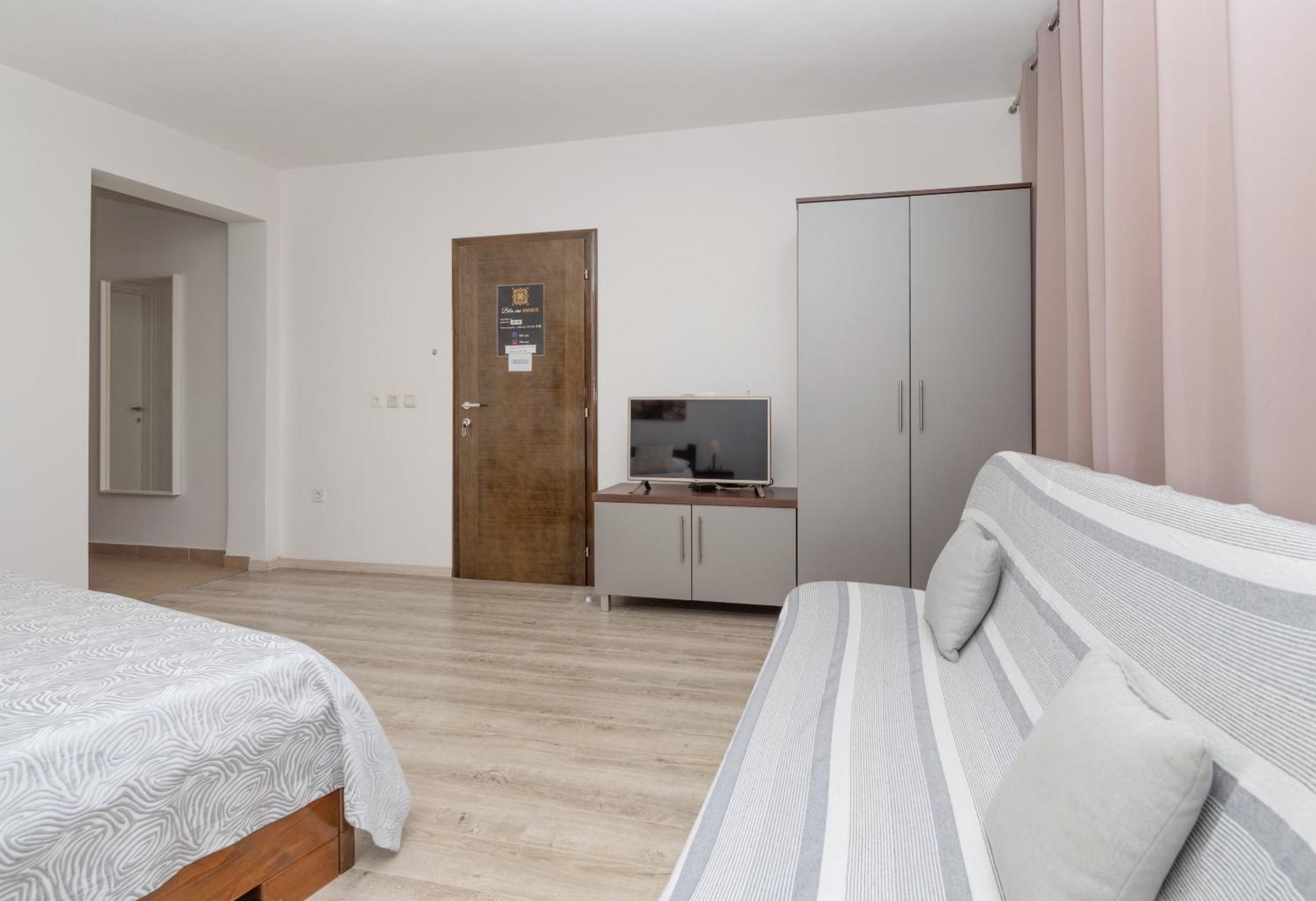 Bilin San Appartement Baška Voda Kamer foto