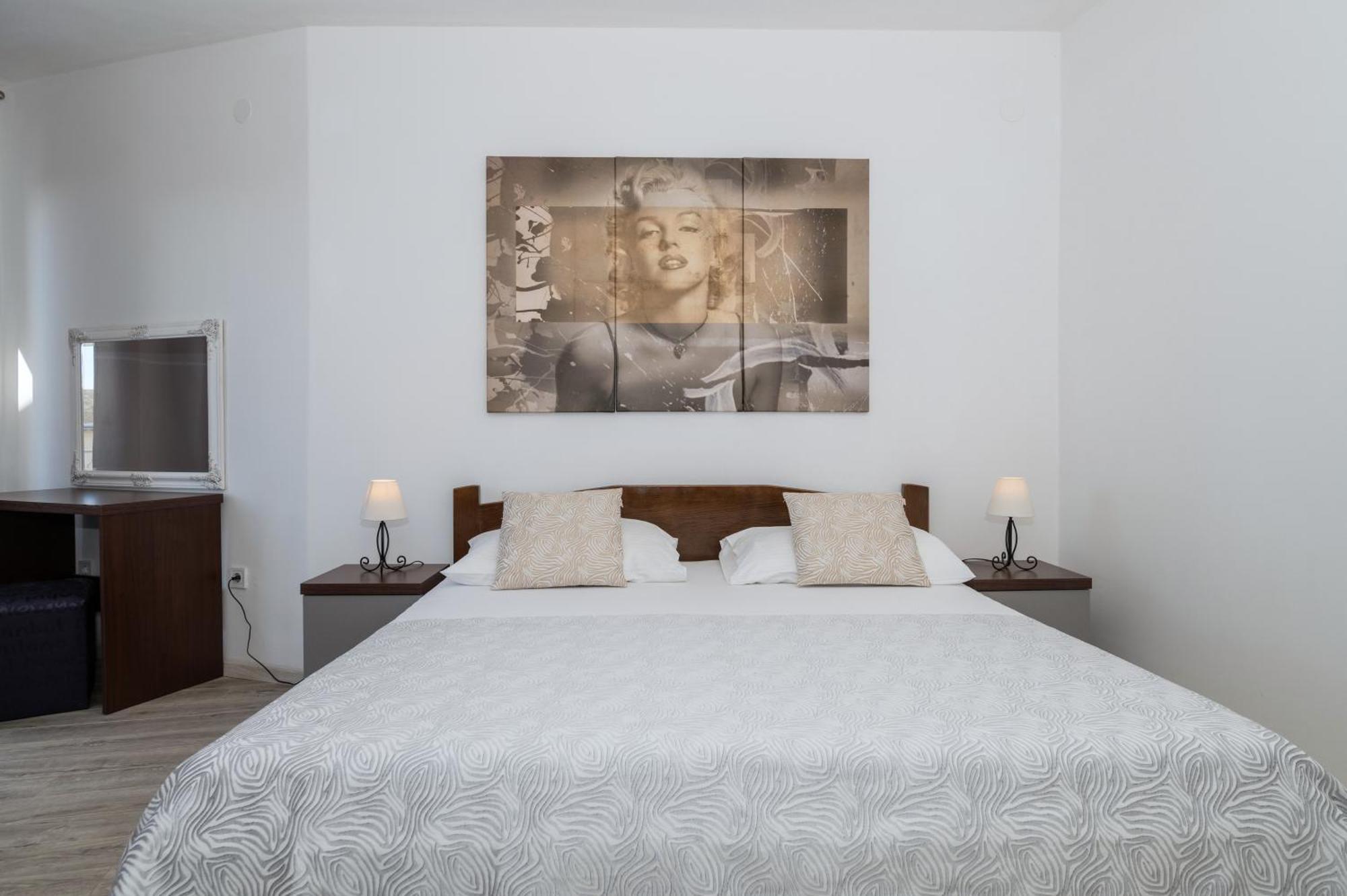 Bilin San Appartement Baška Voda Kamer foto